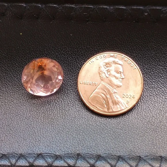 MORGANITE - 9.85 Carats - NATURAL, Genuine PEACH MORGANITE from MADAGASCAR - Picture 3 of 17